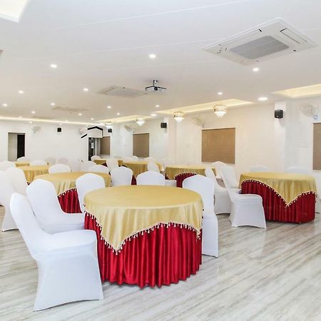 Capital O 40833 Maharaja Hotel & Restaurant Kashipur Exteriör bild