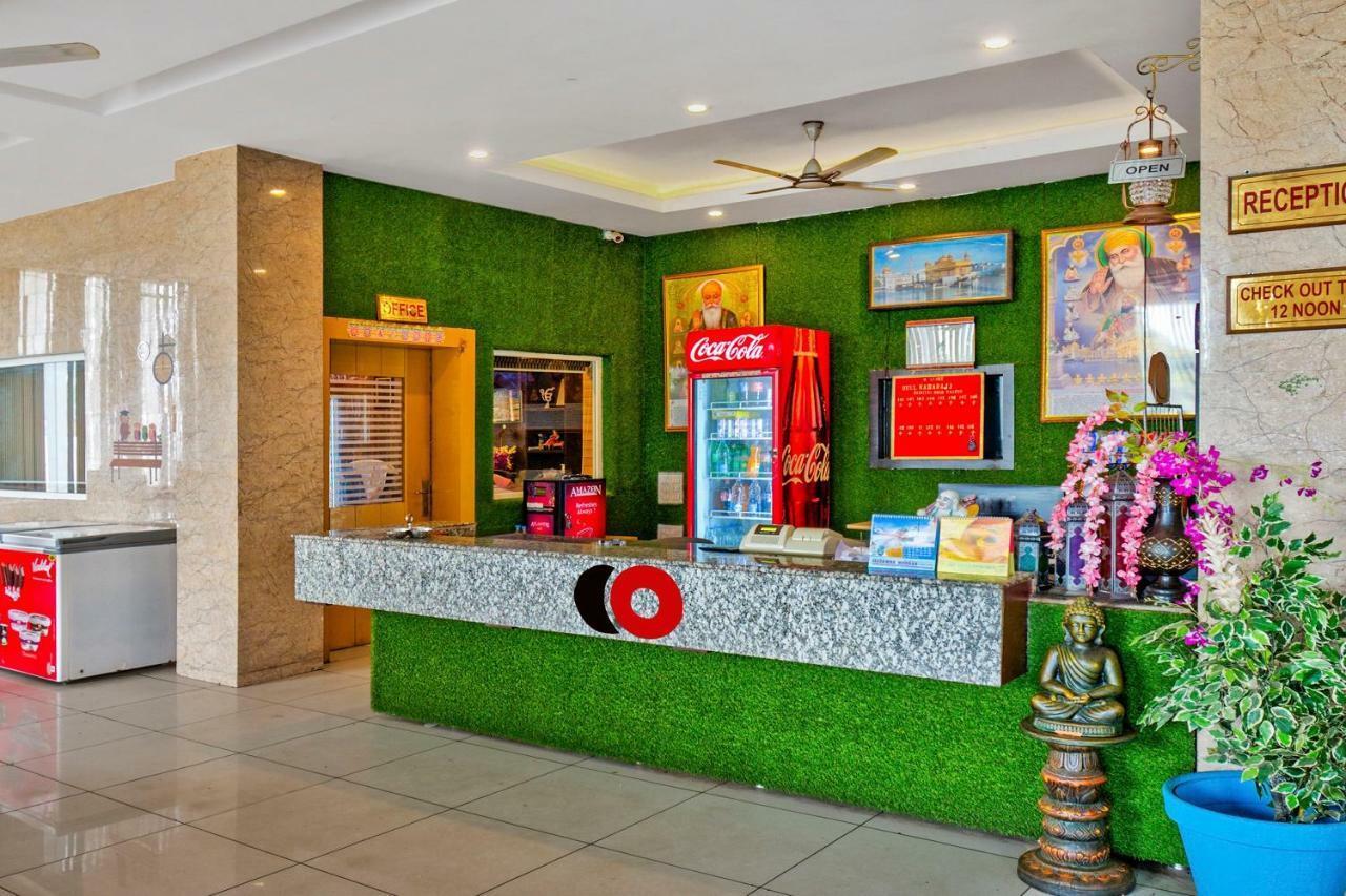 Capital O 40833 Maharaja Hotel & Restaurant Kashipur Exteriör bild