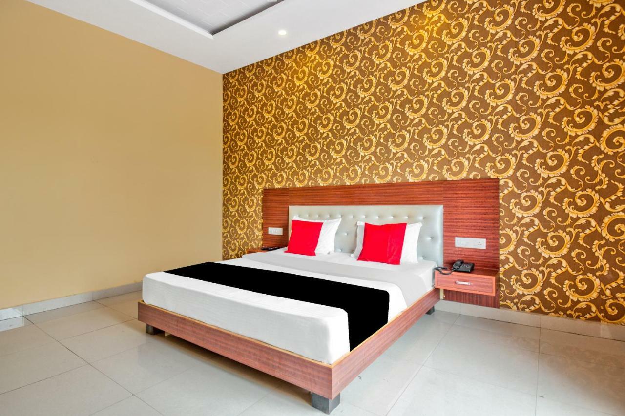 Capital O 40833 Maharaja Hotel & Restaurant Kashipur Exteriör bild