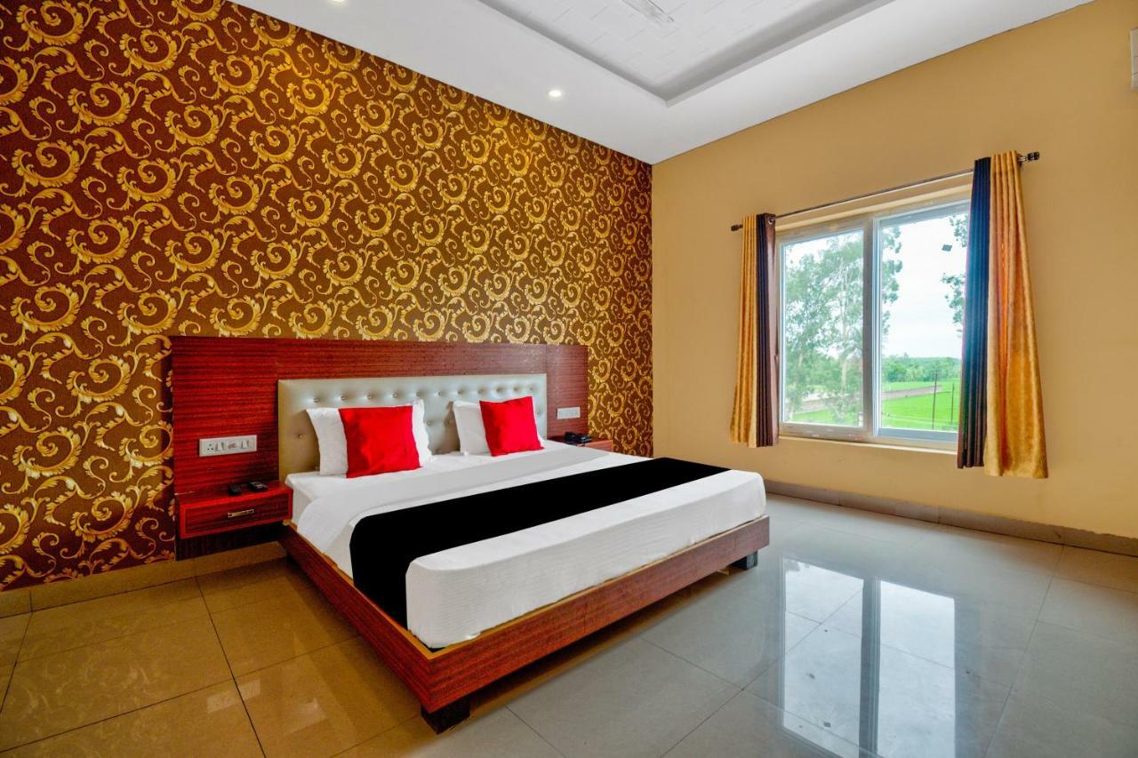 Capital O 40833 Maharaja Hotel & Restaurant Kashipur Exteriör bild
