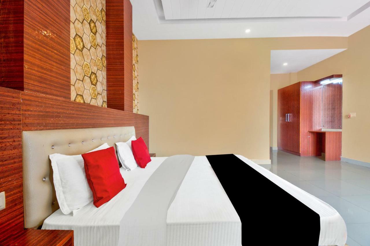 Capital O 40833 Maharaja Hotel & Restaurant Kashipur Exteriör bild